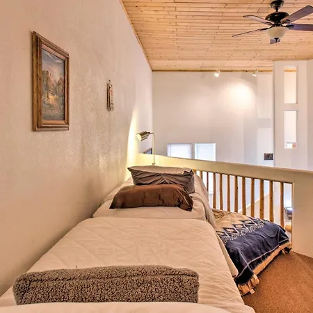 Walkable Angel Fire Condo Near Lifts And Restaurants